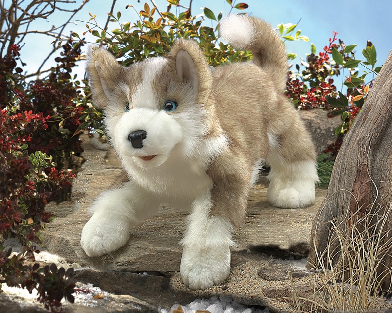 folkmanis-wolf-pup-puppet
