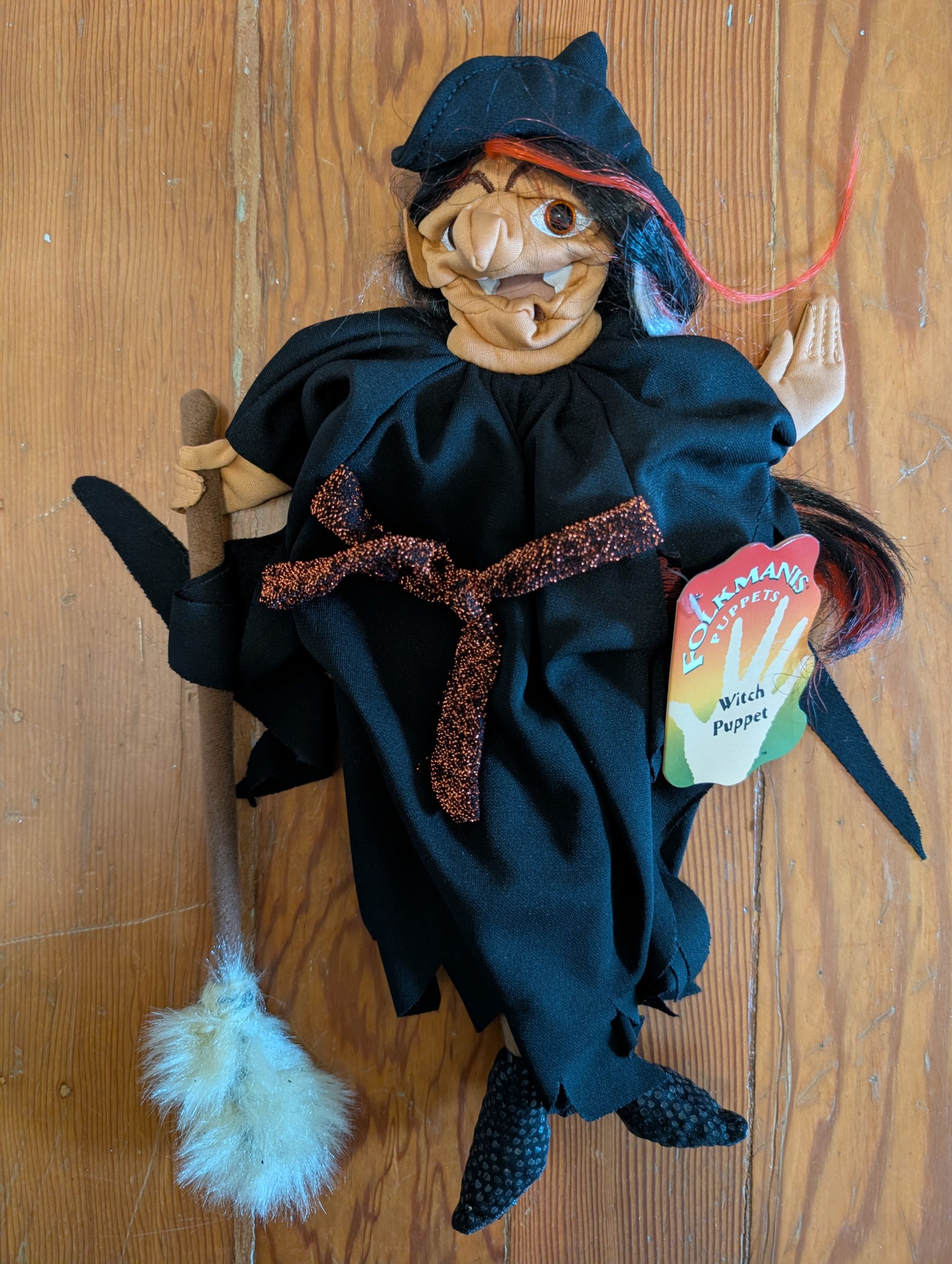 Folkmanis_witch_puppet